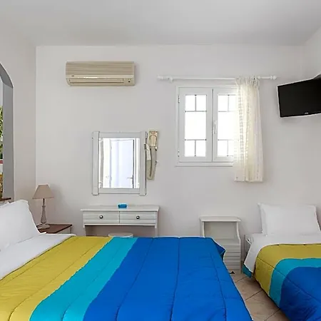 Hotell Elysium In Center Of With One Balcony Tínos